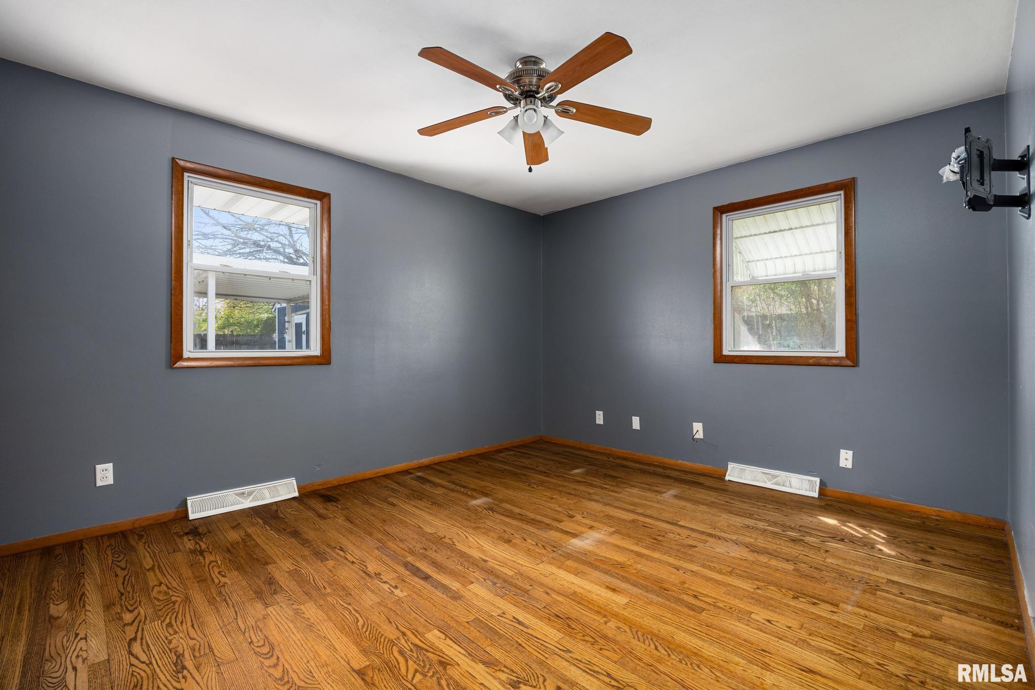 4913 North Ronald Road Peoria, IL 61614 - Photo 22 of 37