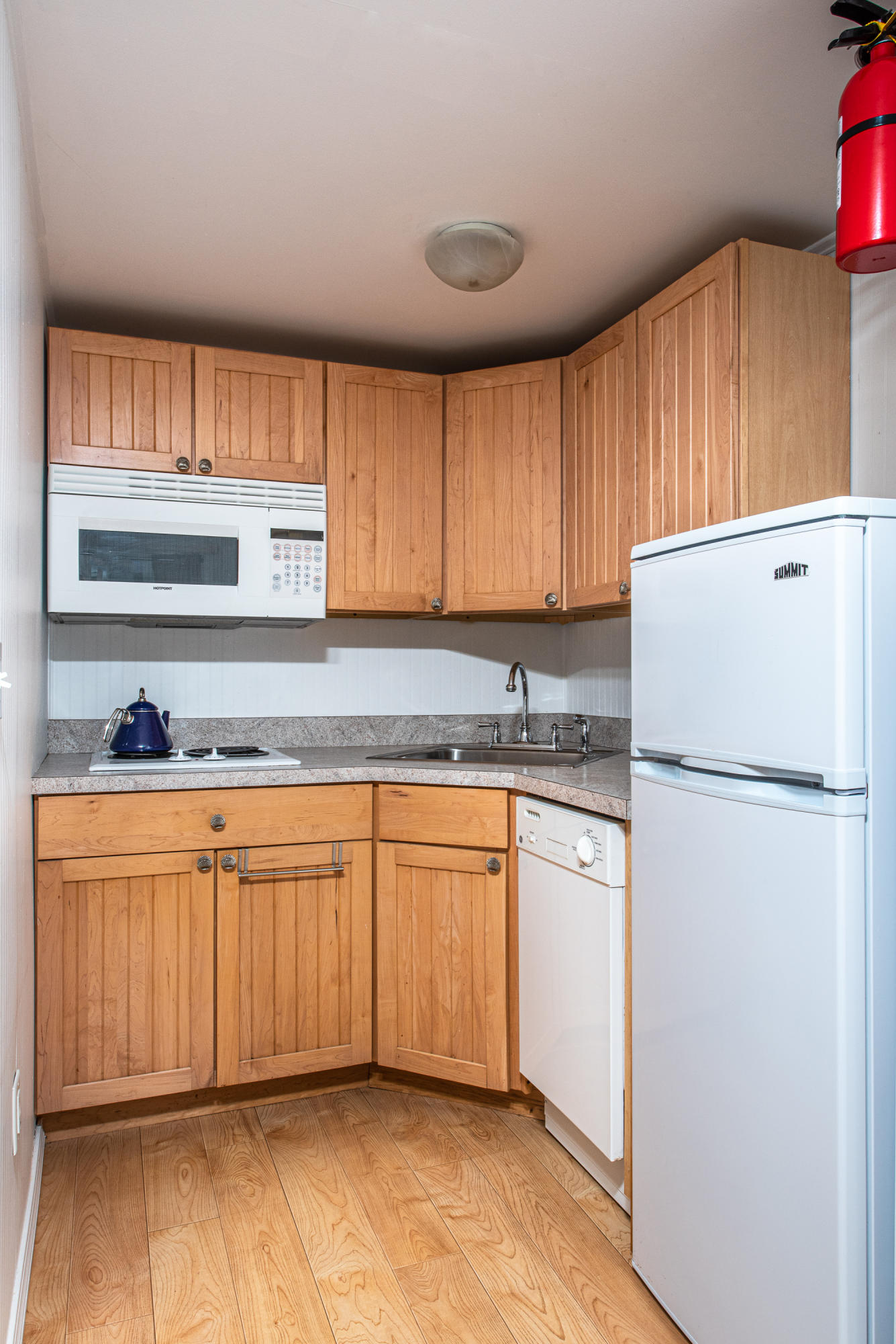 168 Shore Road, Unit 4 Truro, MA 02666 - Photo 5 of 12 168 Shore Road,#4, N. Truro-13