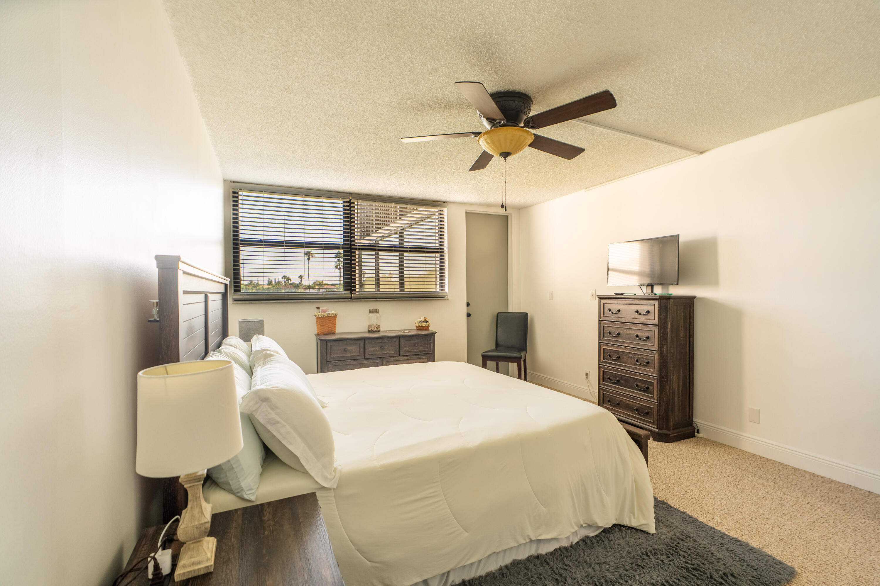 16401 Golf Club Road, Unit 113 Weston, FL 33326 - Photo 23 of 65 DSC01891