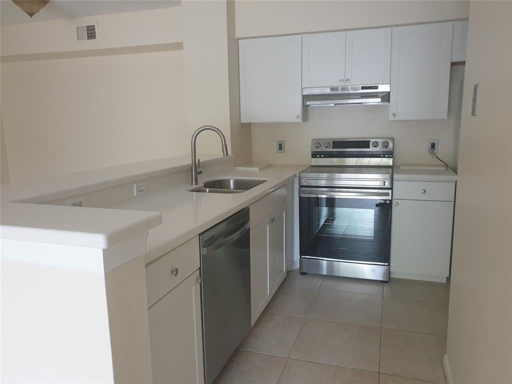520 South Park Road, Unit 1812 Hollywood, FL 33021 - Photo 3 of 11 Photo 3