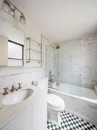 $5,250 | 41 West 72nd Street, Unit 4B | Upper West Side