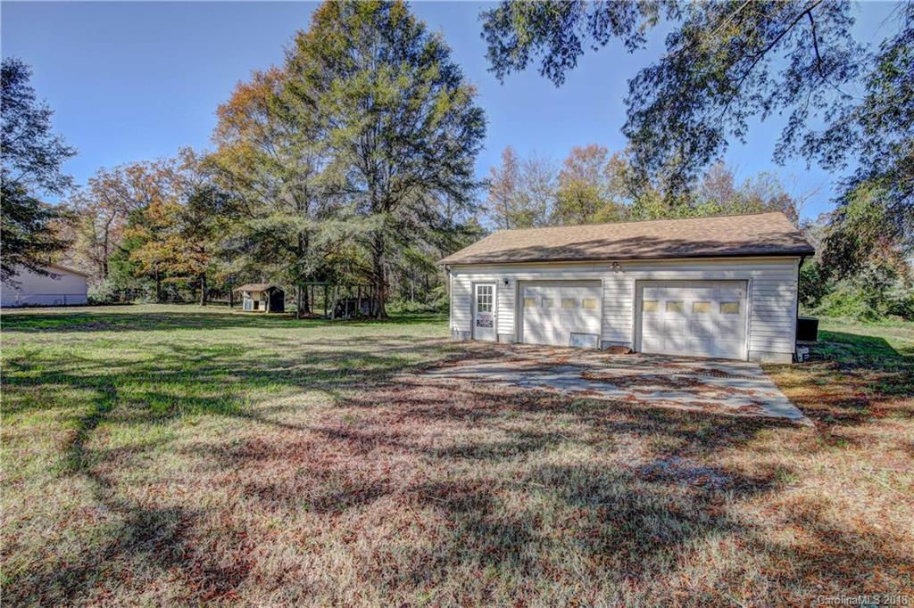 5940 Smith Lake Road Mount Pleasant, NC 28124 - Photo 4 of 22 Gallery Image 4