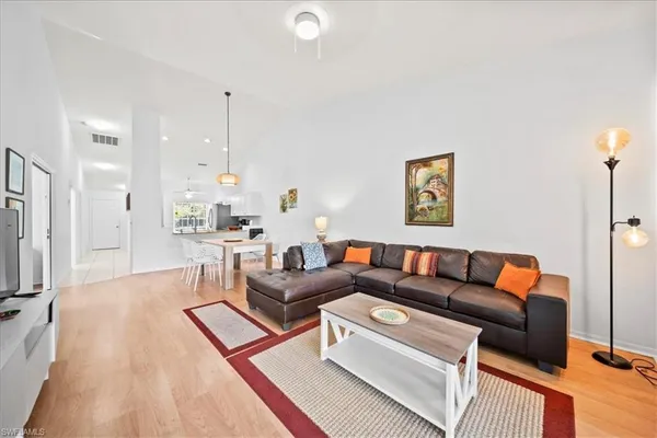 $2,800 | 627 St Andrews Boulevard, Naples, FL 34113