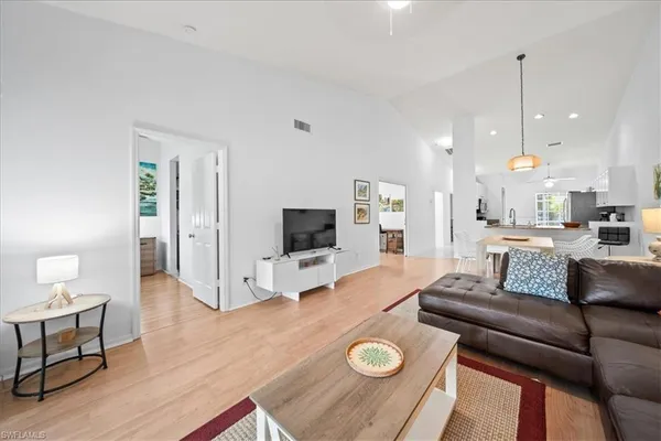 $2,800 | 627 St Andrews Boulevard, Naples, FL 34113