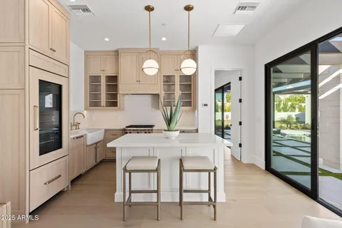 $10,800,000 | 4534 East Pebble Ridge Road, Paradise Valley, AZ 85253