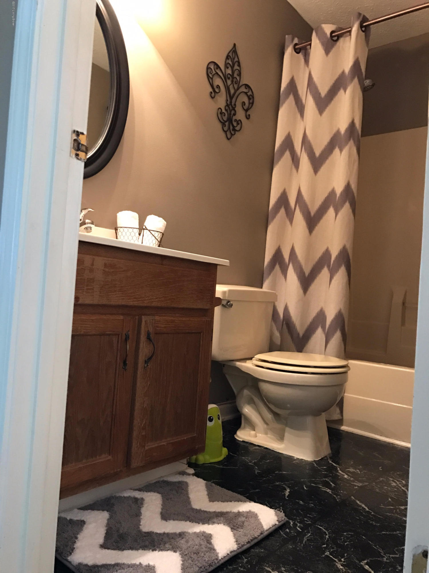 12220 Ridgemont Road Louisville, KY 40229 - Photo 12 of 21 Master bath