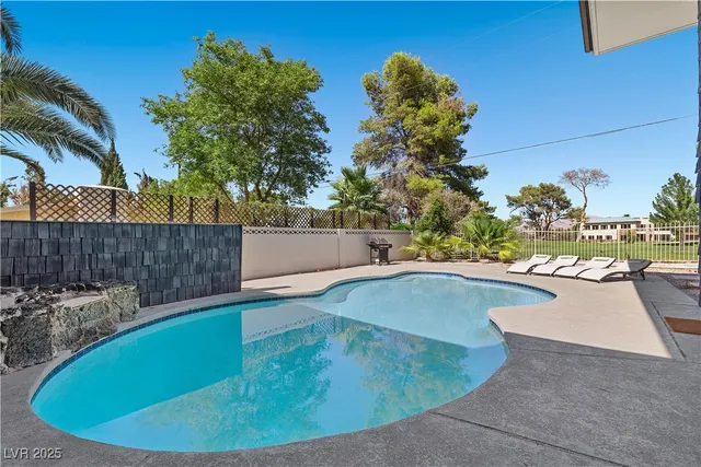 $6,388 | 3482 Pueblo Way, Las Vegas, NV 89169