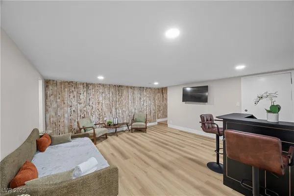 $5,988 | 3482 Pueblo Way, Las Vegas, NV 89169