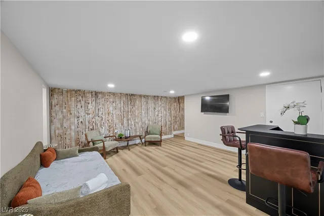 $6,388 | 3482 Pueblo Way, Las Vegas, NV 89169