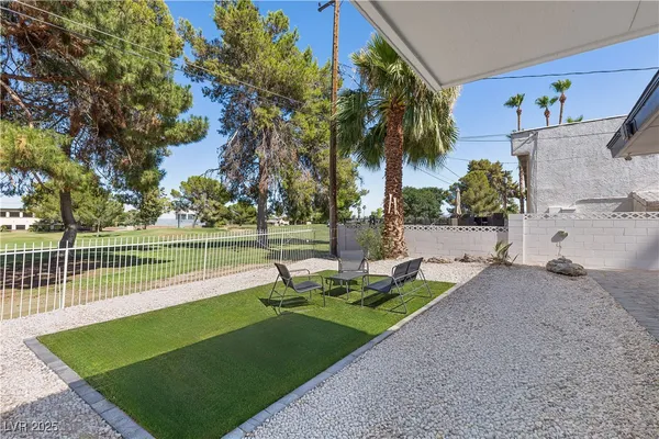 $5,988 | 3482 Pueblo Way, Las Vegas, NV 89169