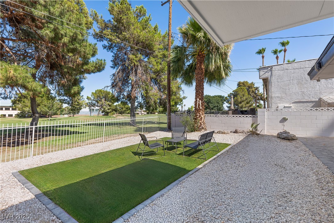 3482 Pueblo Way Las Vegas, NV 89169 - Photo 37 of 55 Spacious backyard with room to play, relax, or entertain.
