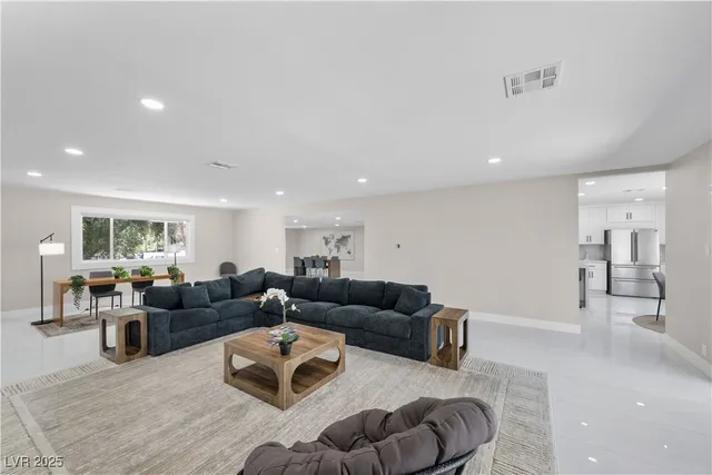 $6,388 | 3482 Pueblo Way, Las Vegas, NV 89169