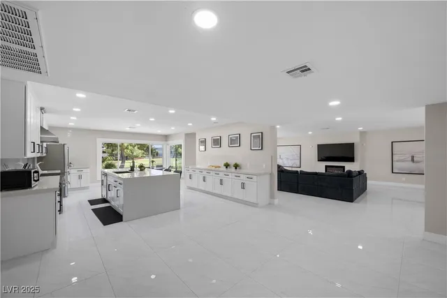 $6,388 | 3482 Pueblo Way, Las Vegas, NV 89169