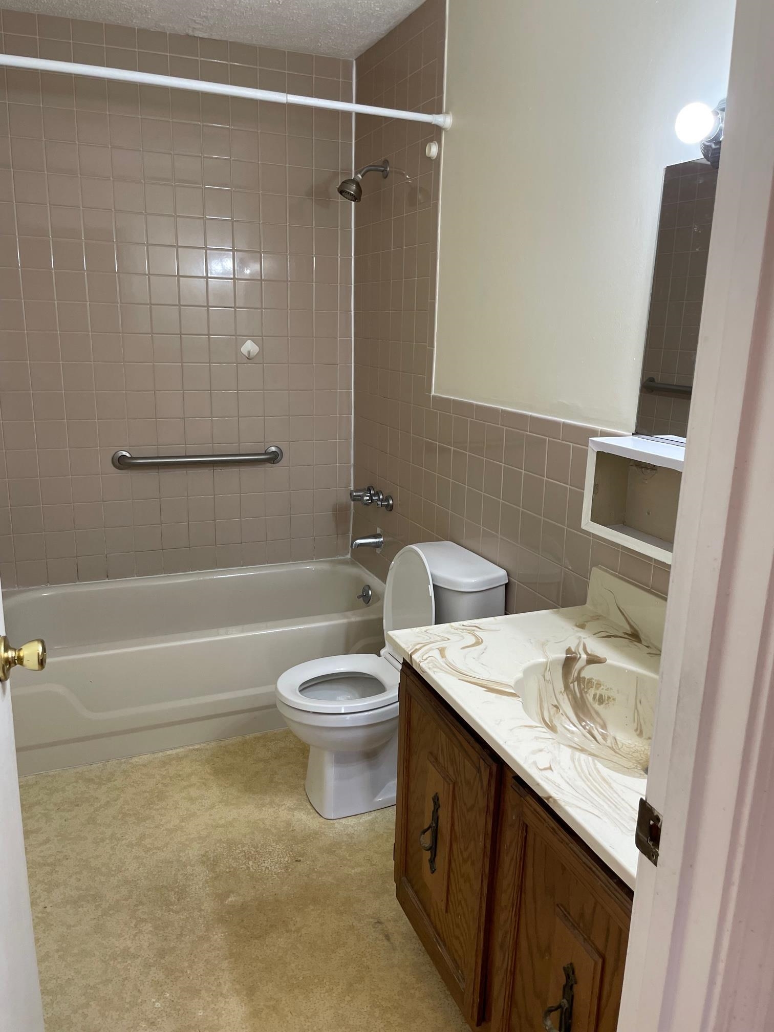 23 Country Club Drive, Unit 1 Manchester, NH 03102 - Photo 19 of 19