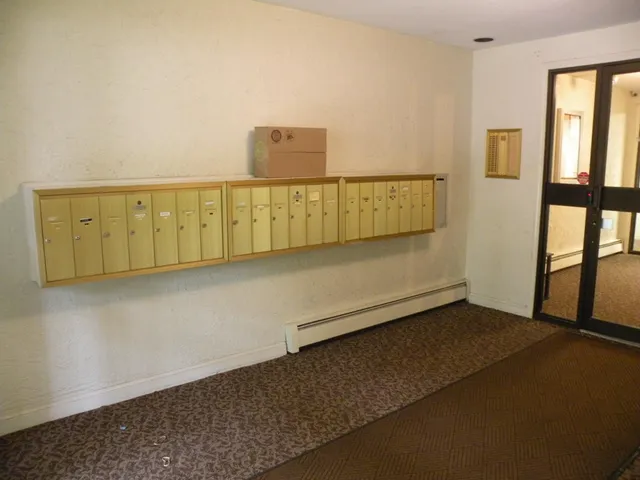 $2,000 | 23 Country Club Drive, Unit 1, Manchester, NH 03102