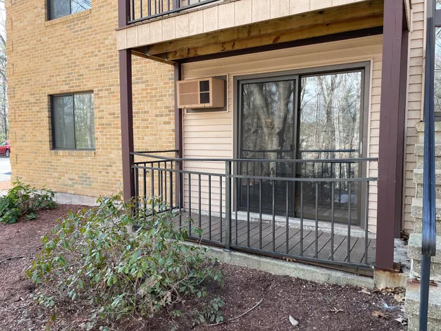 $2,000 | 23 Country Club Drive, Unit 1, Manchester, NH 03102