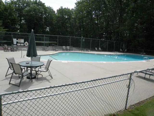 $2,000 | 23 Country Club Drive, Unit 1, Manchester, NH 03102