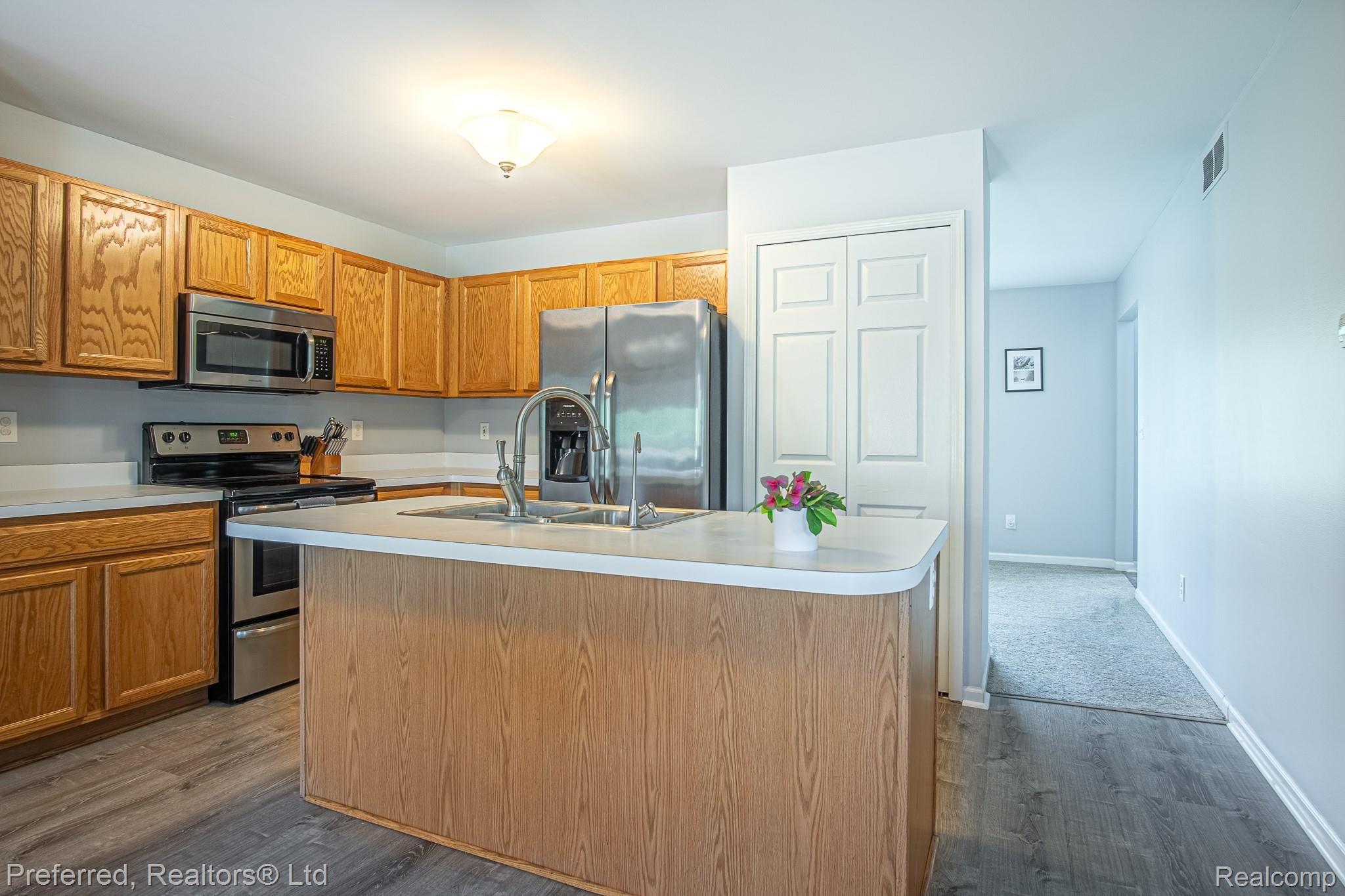 2423 Bull Run Road Oxford, MI 48371 - Photo 5 of 38 16.jpg