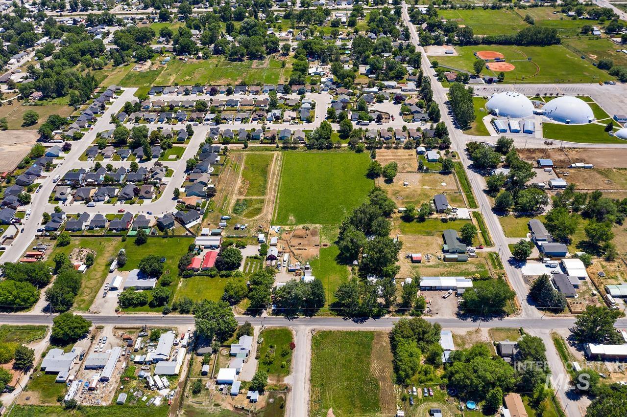 936 South Mill Road Emmett, ID 83617 - Photo 11 of 30