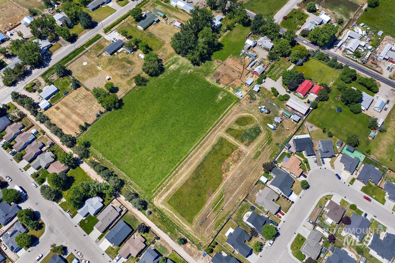 936 South Mill Road Emmett, ID 83617 - Photo 15 of 30