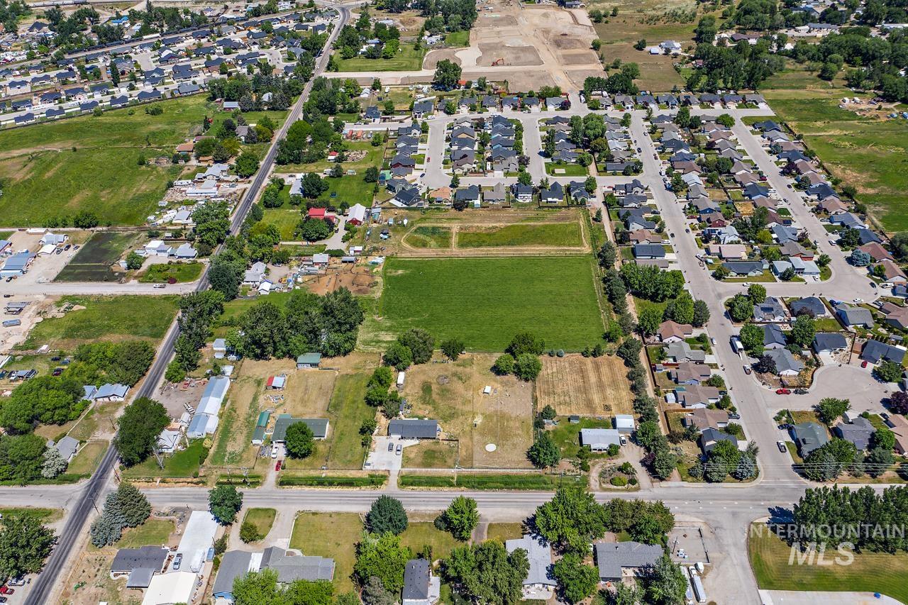 936 South Mill Road Emmett, ID 83617 - Photo 19 of 30