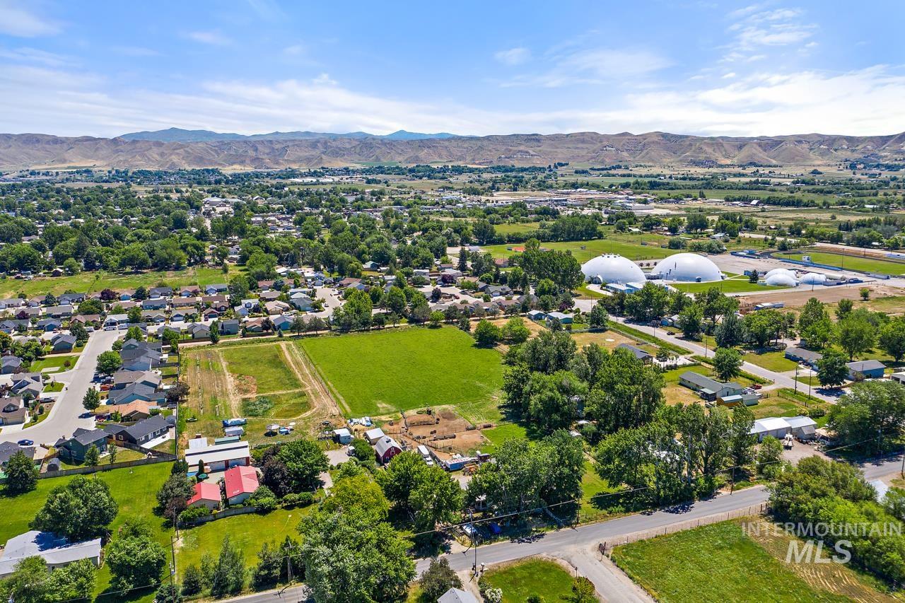 936 South Mill Road Emmett, ID 83617 - Photo 23 of 30