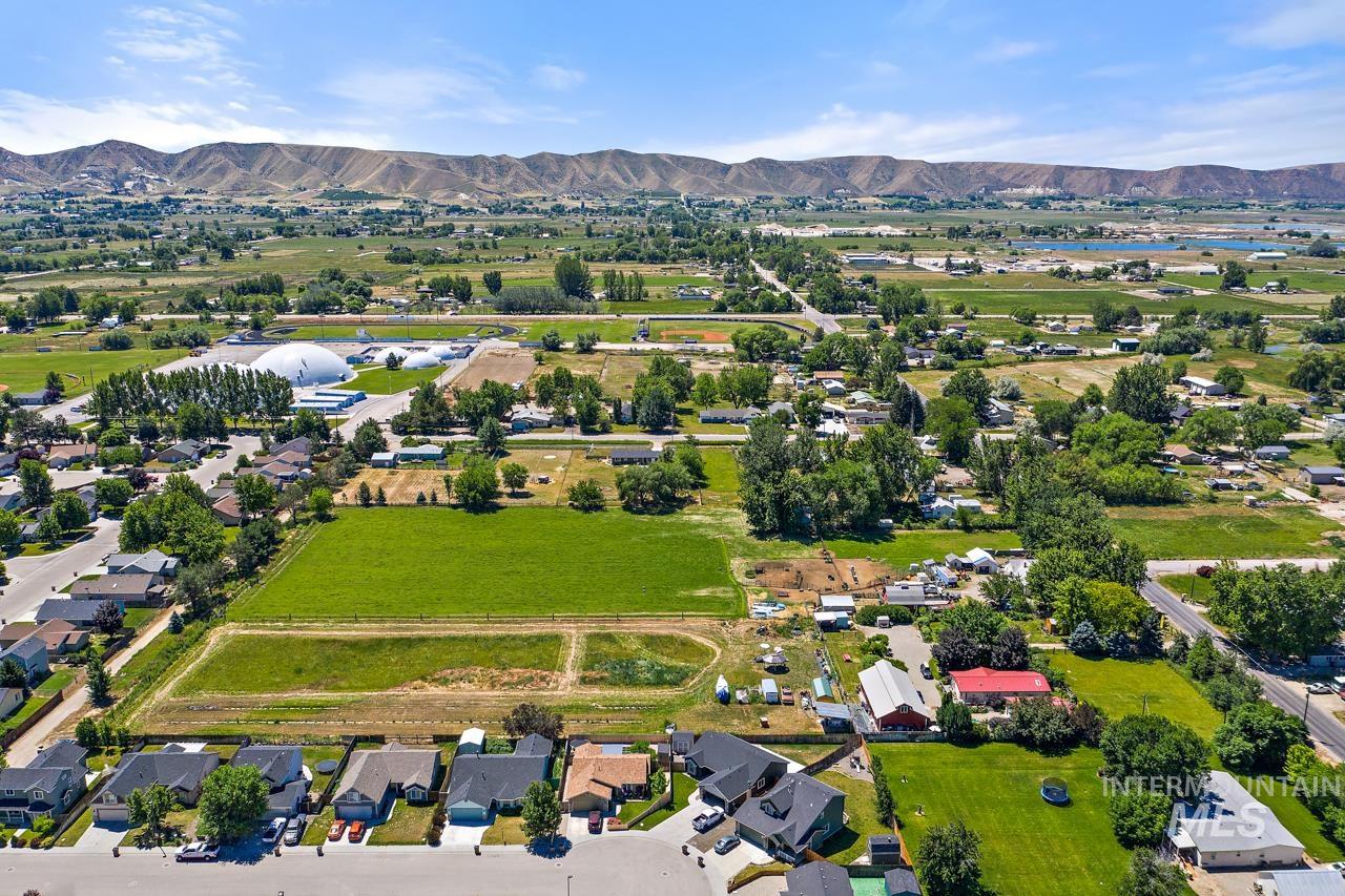 936 South Mill Road Emmett, ID 83617 - Photo 24 of 30