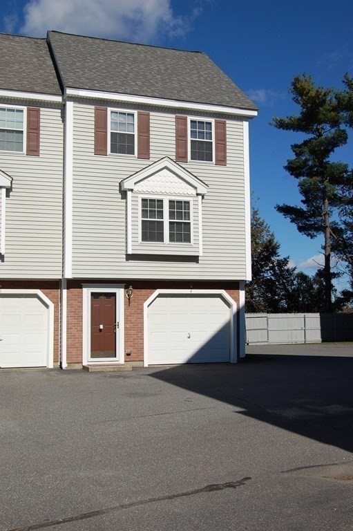 1005 Middlesex Street, Unit 4 Lowell, MA 01851 - Photo 2 of 26