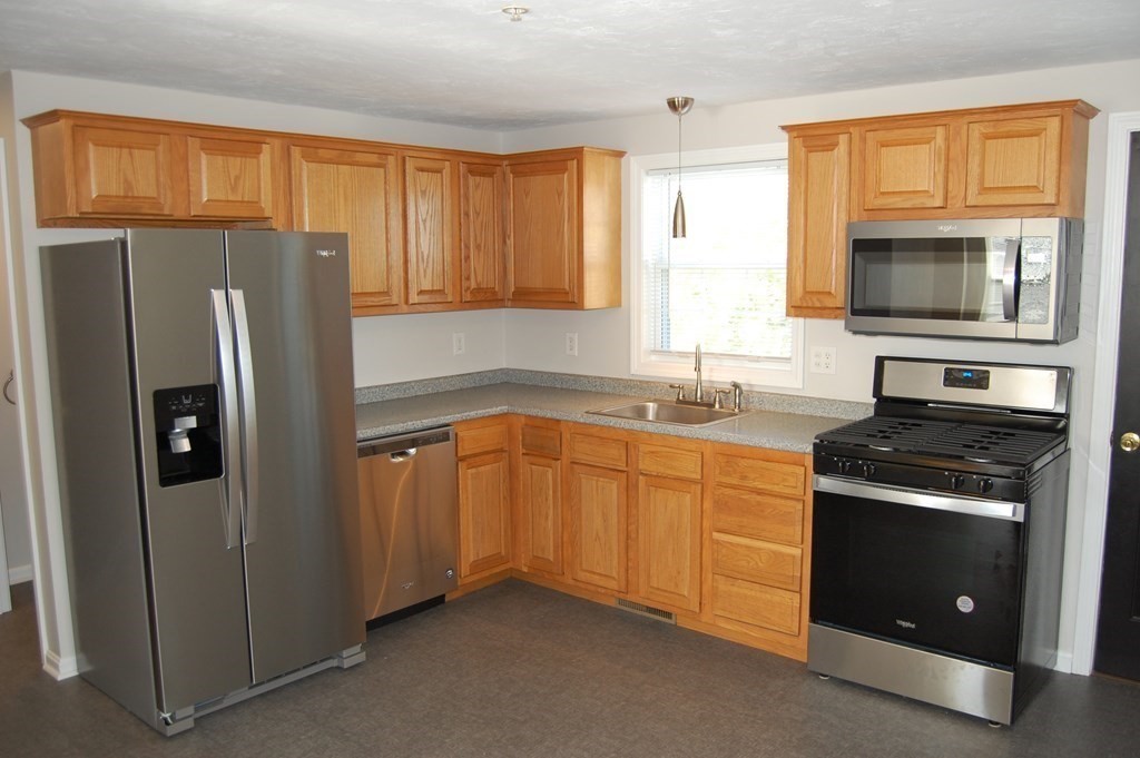 1005 Middlesex Street, Unit 4 Lowell, MA 01851 - Photo 10 of 26
