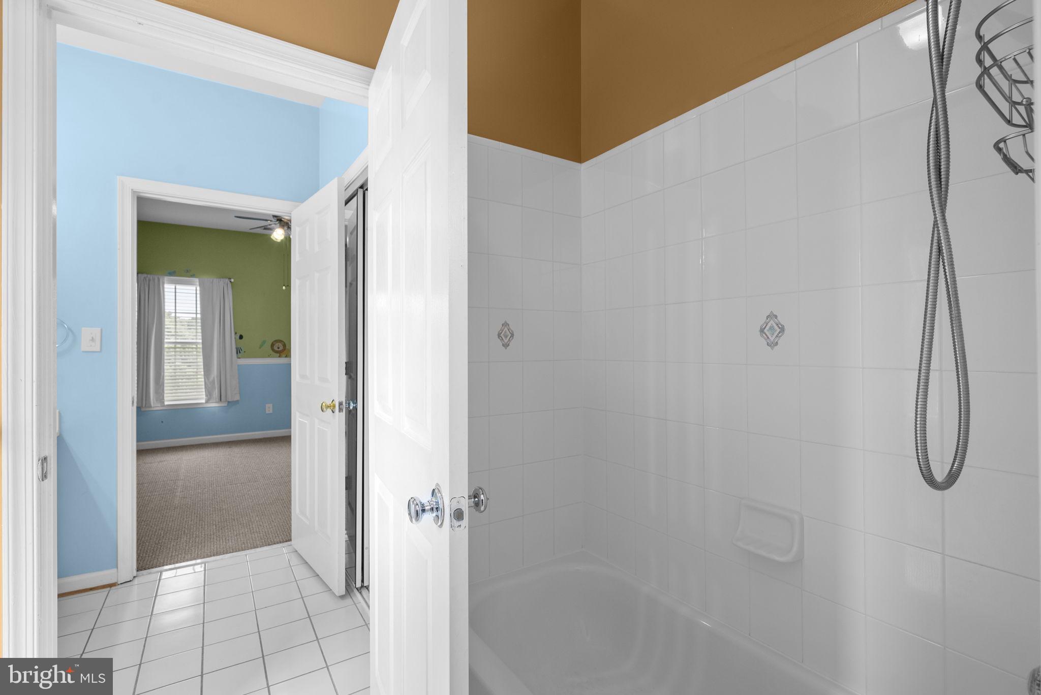 13111 Venetian Road Silver Spring, MD 20904 - Photo 39 of 61 Top Floor Jack and Jill Bathroom