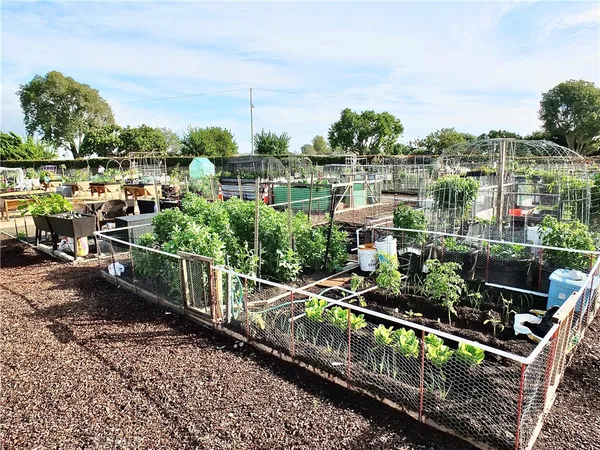 $749,900 | 1891 McKinney Way, Unit 26B, Seal Beach, CA 90740