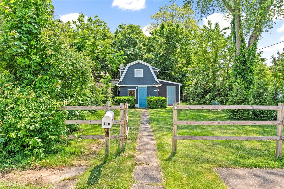 110 Benedict Road Warwick, RI 02888 - Photo 4 of 19 Gallery Image 4