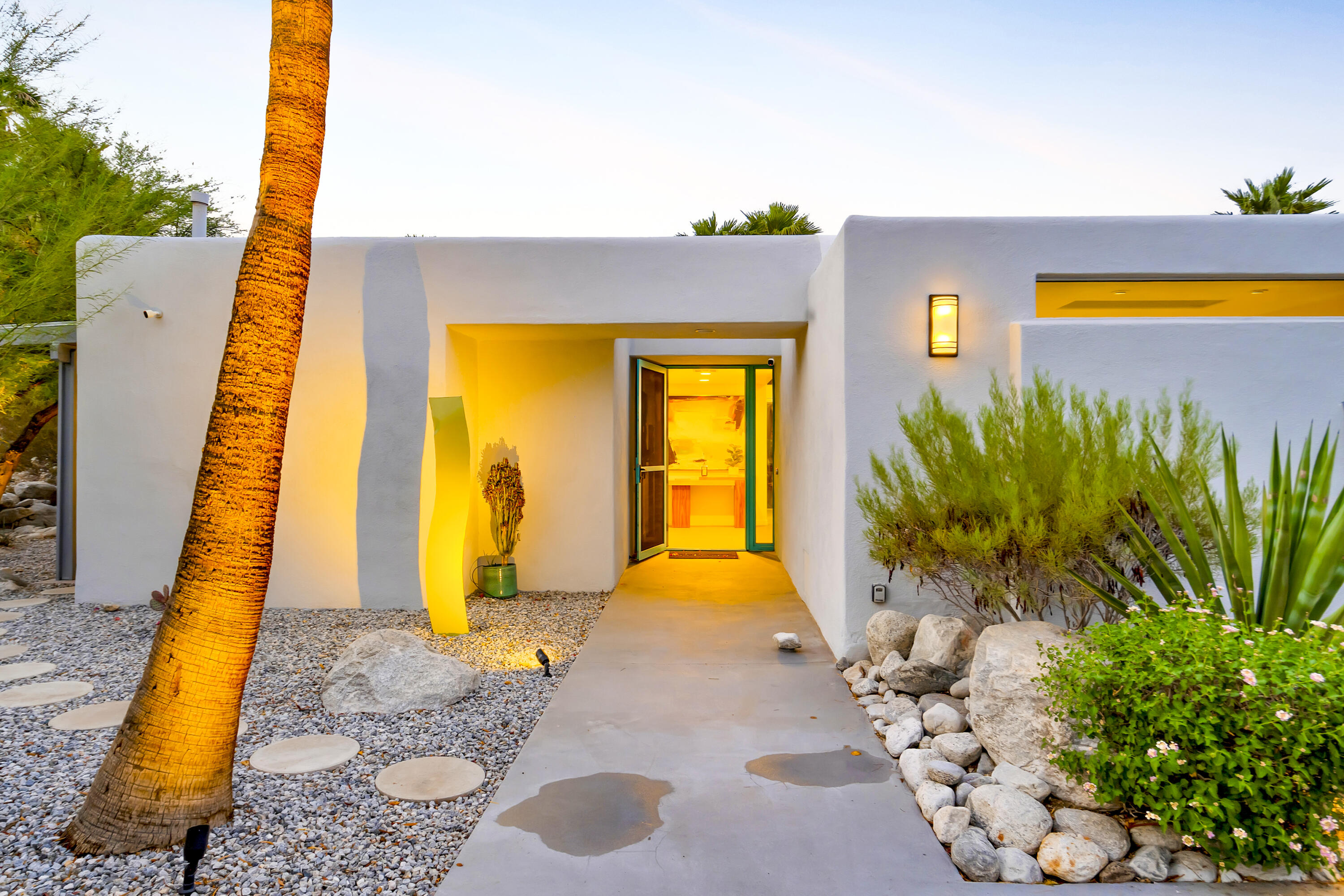 700 West Racquet Club Road Palm Springs, CA 92262 - Photo 13 of 49 13