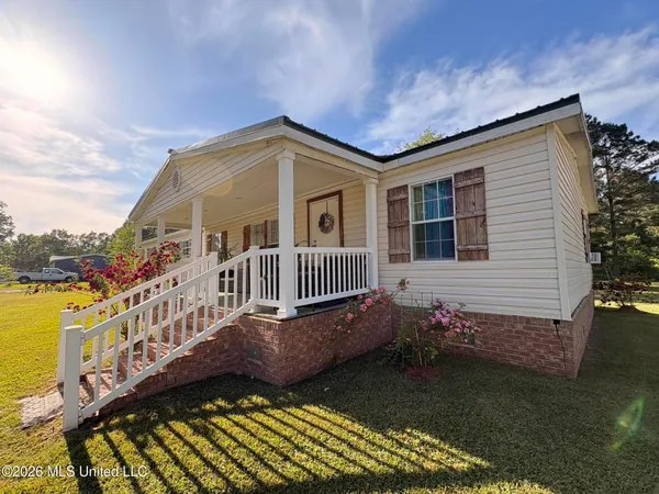 $299,000 | 109 Prairie Creek Road, Morton, MS 39117