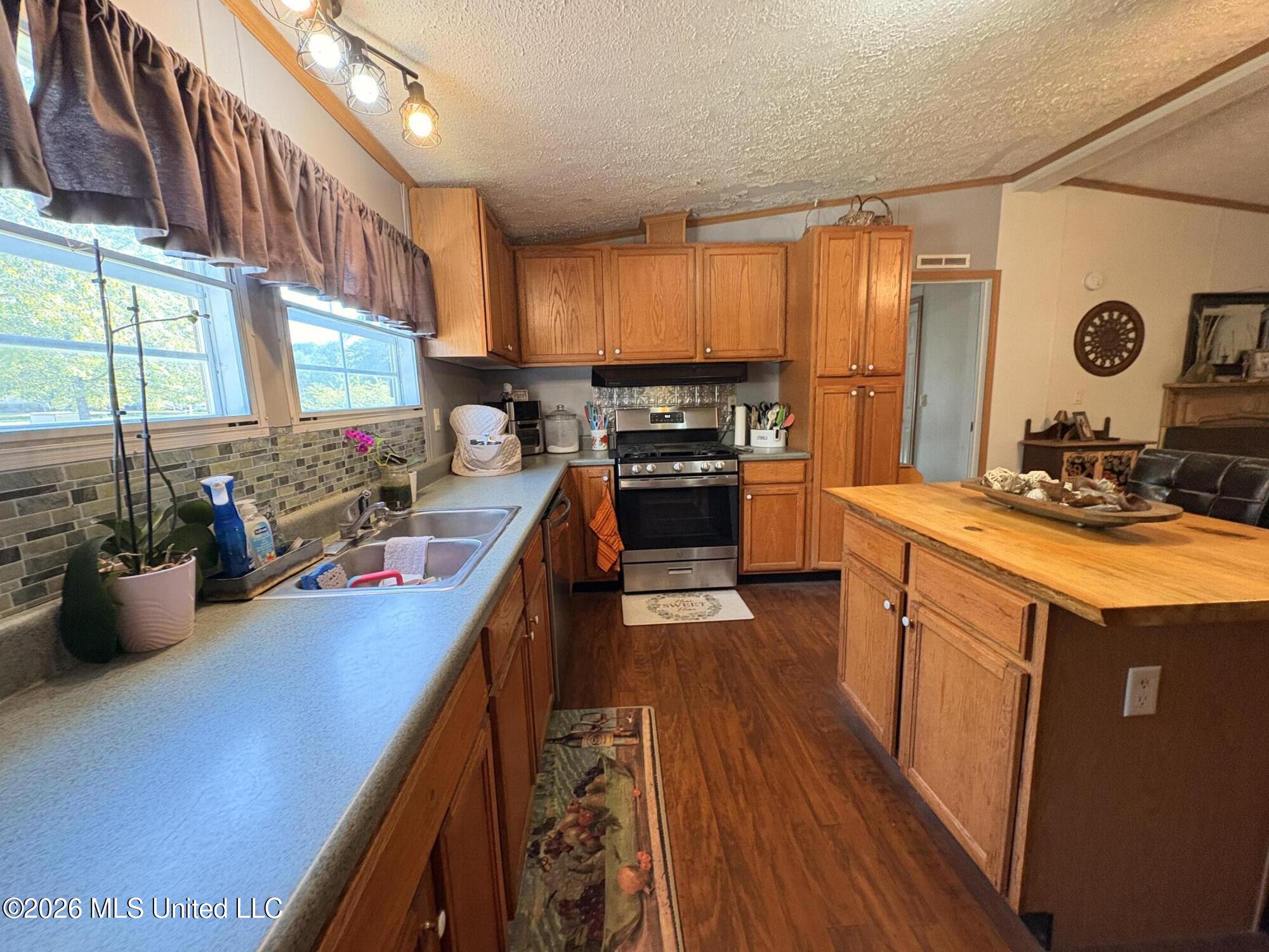 109 Prairie Creek Road Morton, MS 39117 - Photo 10 of 18 IMG_8805