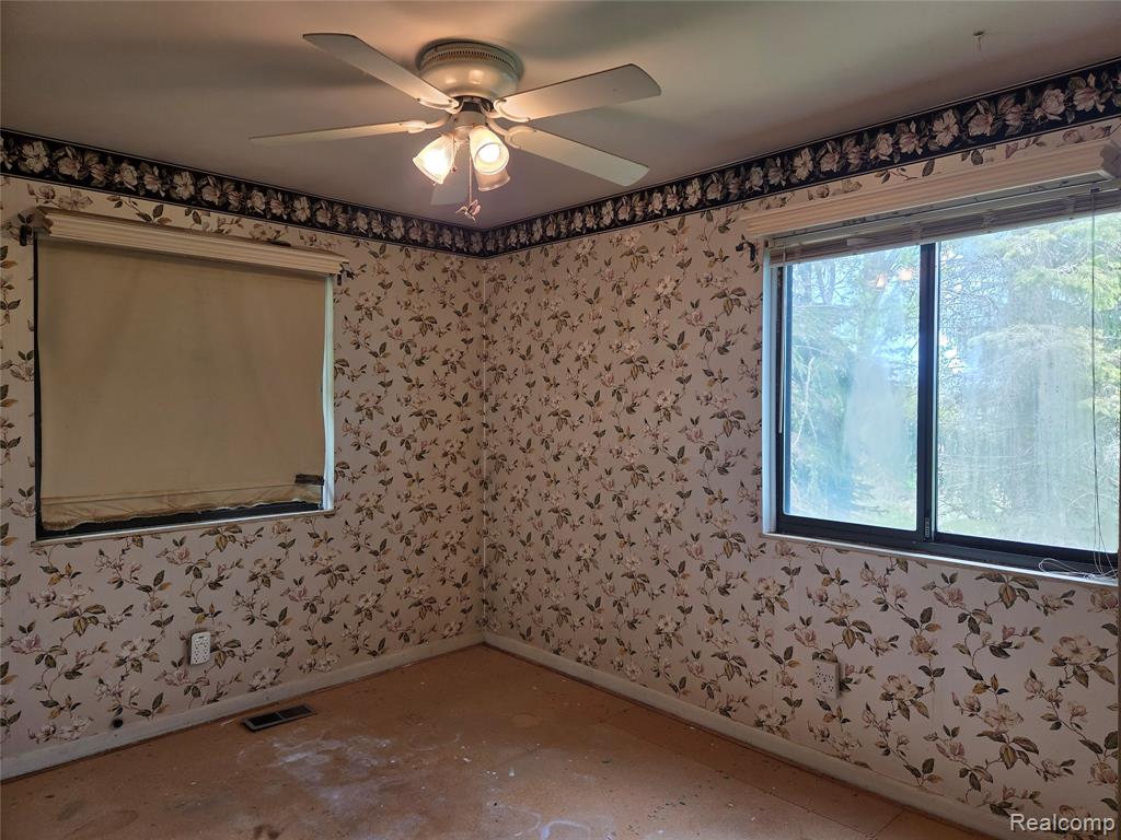 6300 Runyan Lake Road Fenton, MI 48430 - Photo 15 of 17