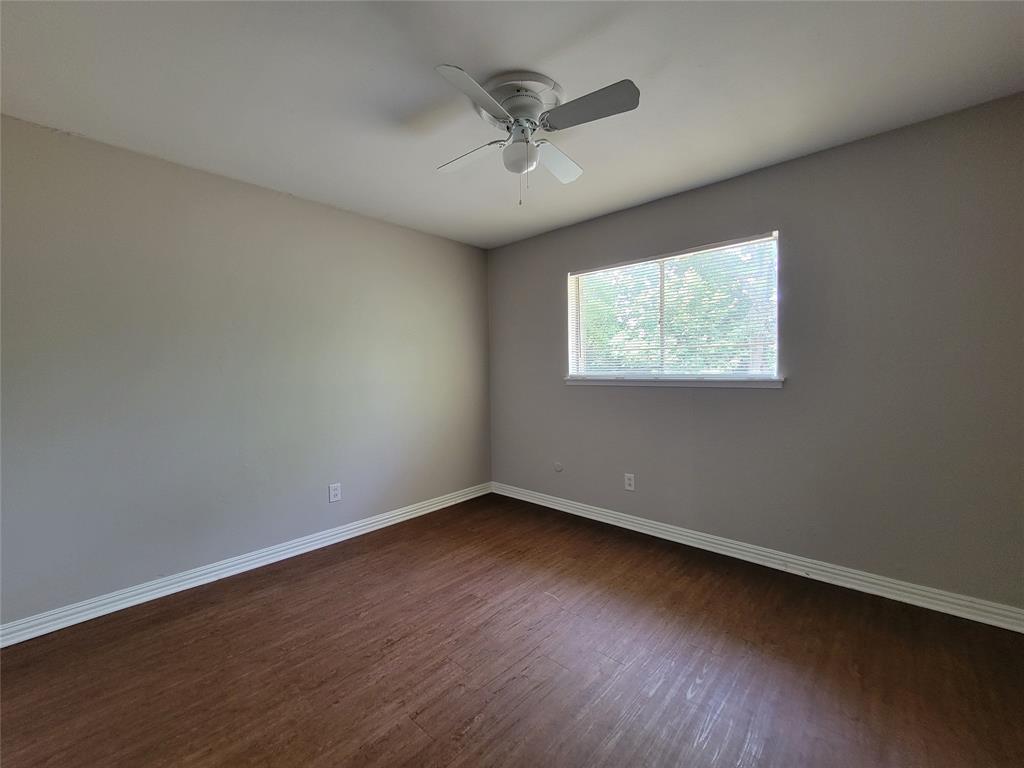 5406 Saddleback Road Garland, TX 75043 - Photo 10 of 14 3rd Bedroom