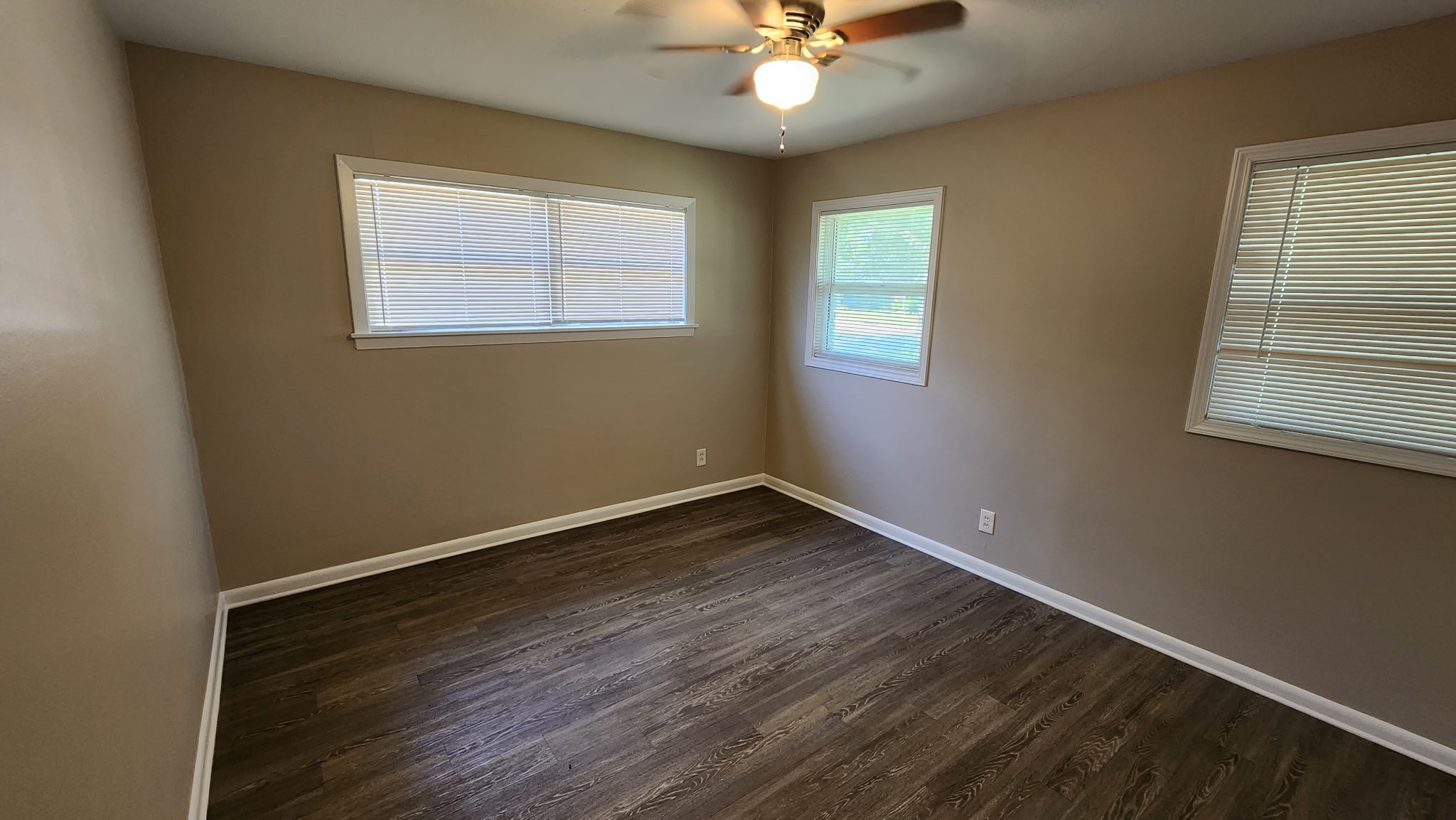 2907 Dragonwick Drive Houston, TX 77045 - Photo 12 of 15