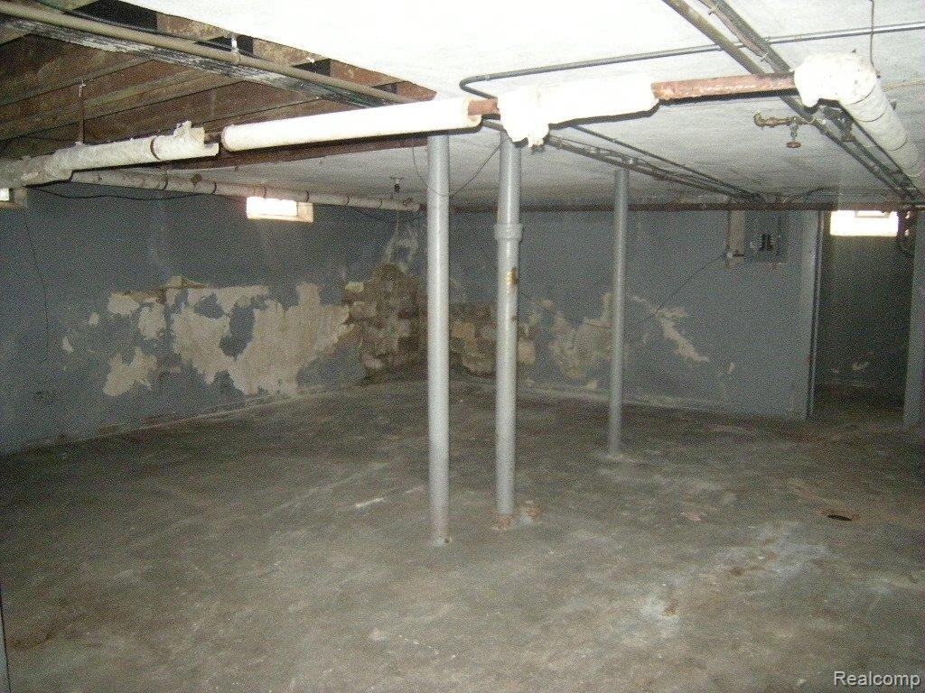 4884 Yorkshire Road Detroit, MI 48224 - Photo 15 of 16 DSCN8440