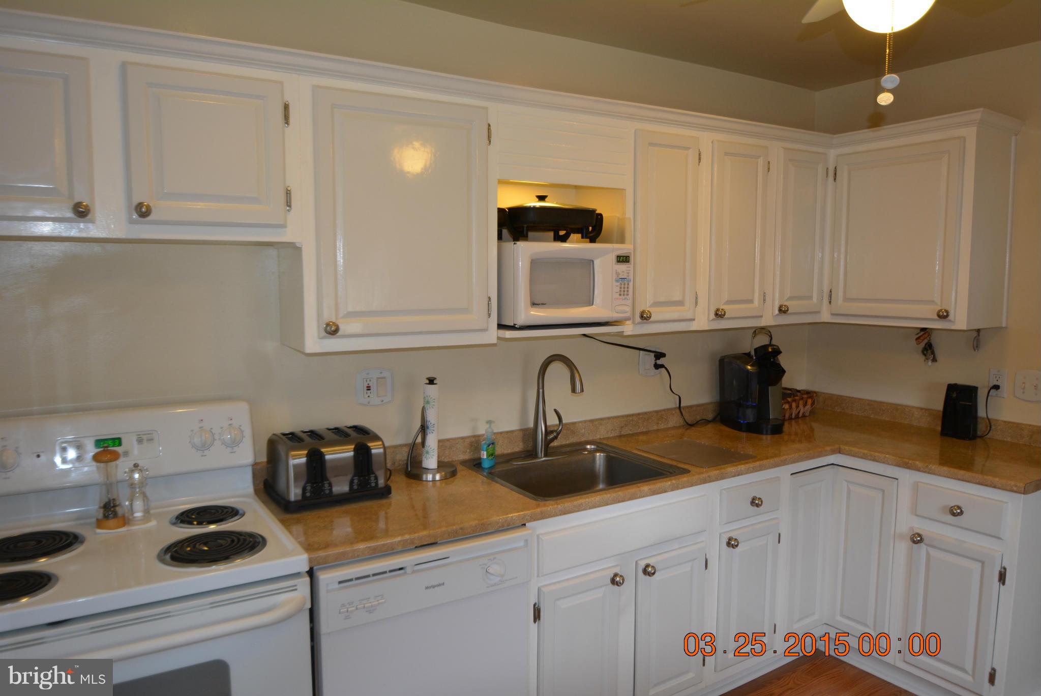 8405 Leaf Road Alexandria, VA 22309 - Photo 7 of 29 Kitchen