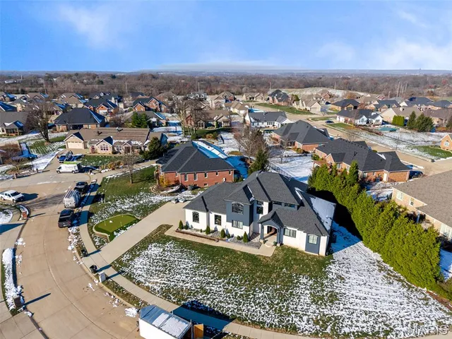 $584,900 | 1633 Timber Ridge, Columbia, IL 62236