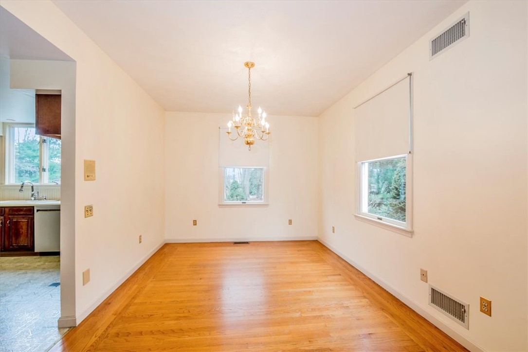 5 High Ridge Drive Lincoln, RI 02865 - Photo 11 of 45 Gallery Image 11