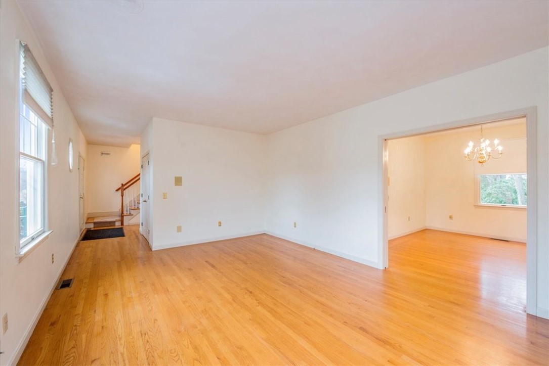 5 High Ridge Drive Lincoln, RI 02865 - Photo 9 of 45 Gallery Image 9