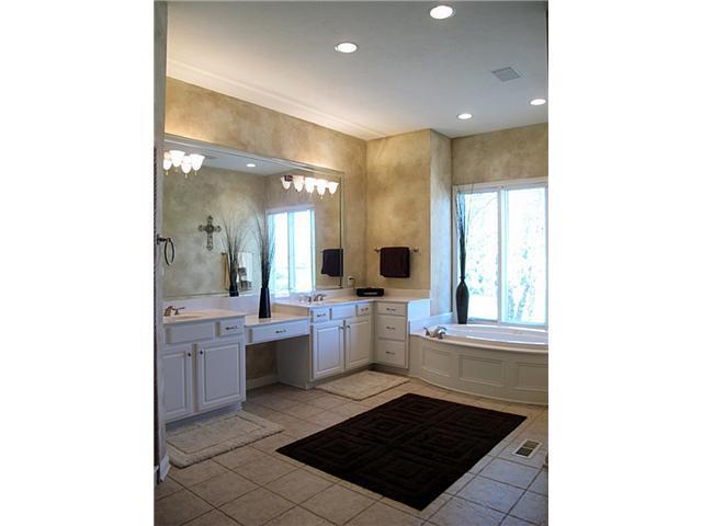 12923 Rocky Pointe Road McCordsville, IN 46055 - Photo 15 of 24 Gallery Image 15