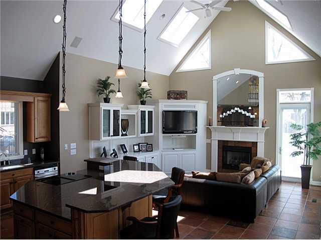 12923 Rocky Pointe Road McCordsville, IN 46055 - Photo 4 of 24 Gallery Image 4