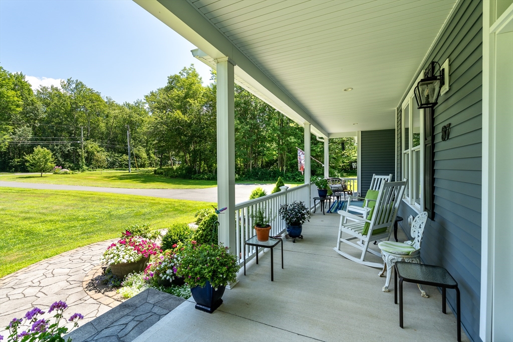 87 Southampton Road Westhampton, MA 01027 - Photo 4 of 42 Gallery Image 4
