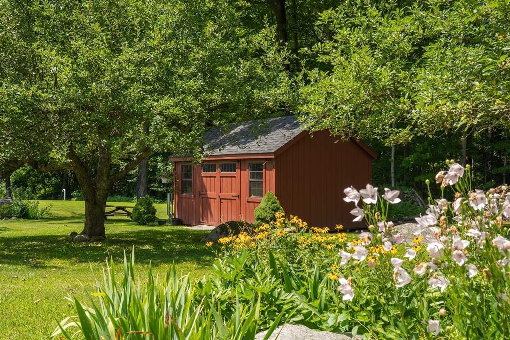 87 Southampton Road Westhampton, MA 01027 - Photo 6 of 42 Gallery Image 6