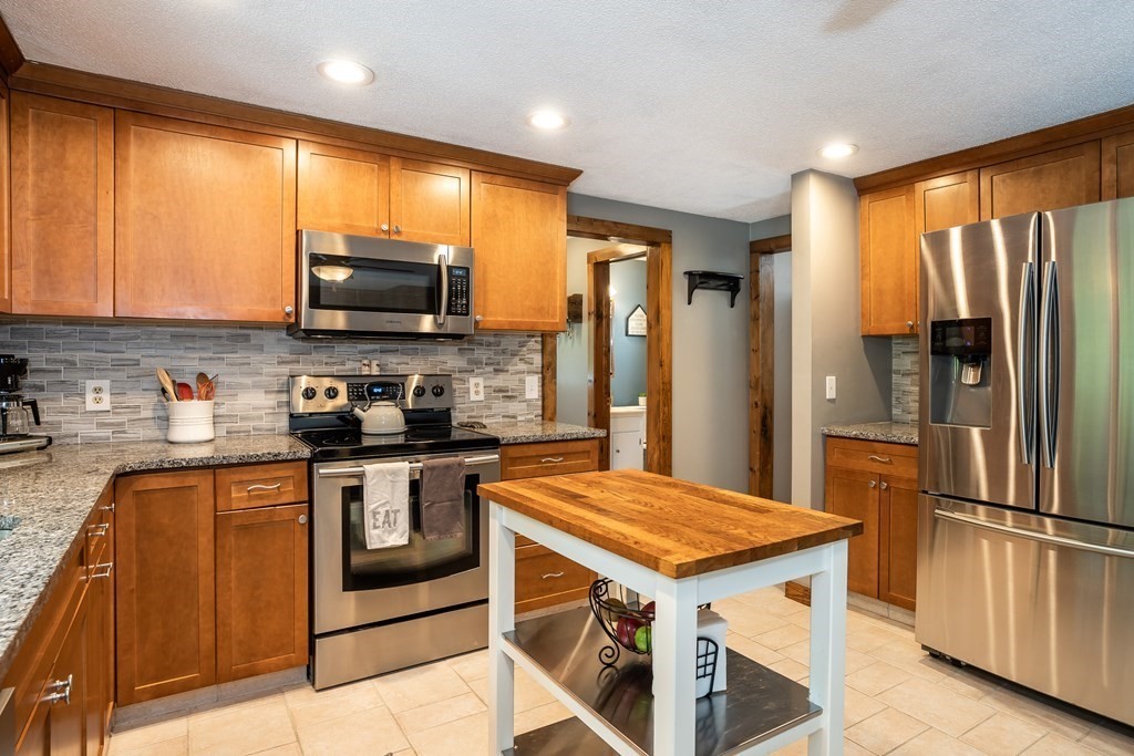 28 Gore Road Blandford, MA 01008 - Photo 4 of 38 Gallery Image 4