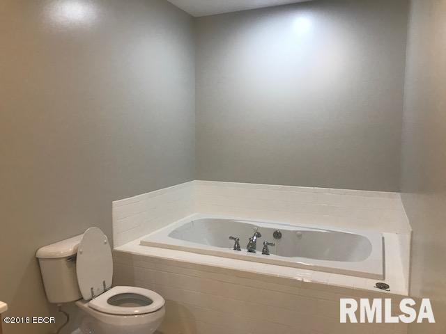 141 Country Club Road Carbondale, IL 62903 - Photo 33 of 39 Gallery Image 33