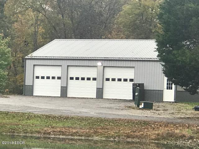 141 Country Club Road Carbondale, IL 62903 - Photo 5 of 39 Gallery Image 5
